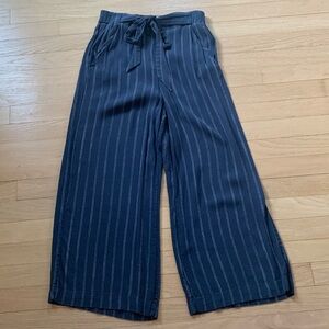 Wilfred Aritzia Faun Wide Leg Pinstriped Cropped Pants Size Small